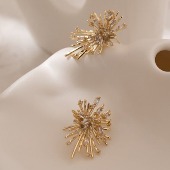 ^NEW 18K Gold Plated Baguette Diamond Spike Firework Earrings - Picture 2 of 4